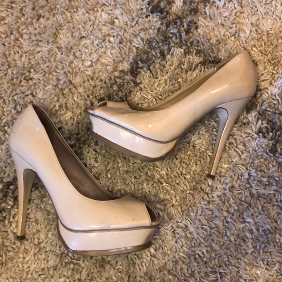 Nude patent leather pumps - Picture 2 of 5